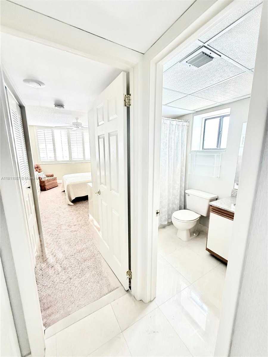 Small Image of 1470 SHERIDAN ST #18C, Hollywood Number 33