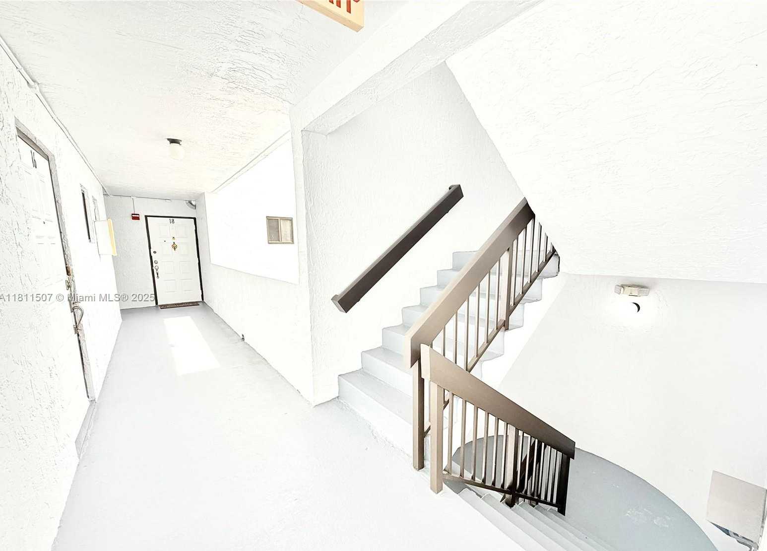 Small Image of 1470 SHERIDAN ST #18C, Hollywood Number 39