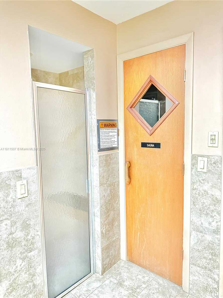 Small Image of 1470 SHERIDAN ST #18C, Hollywood Number 41