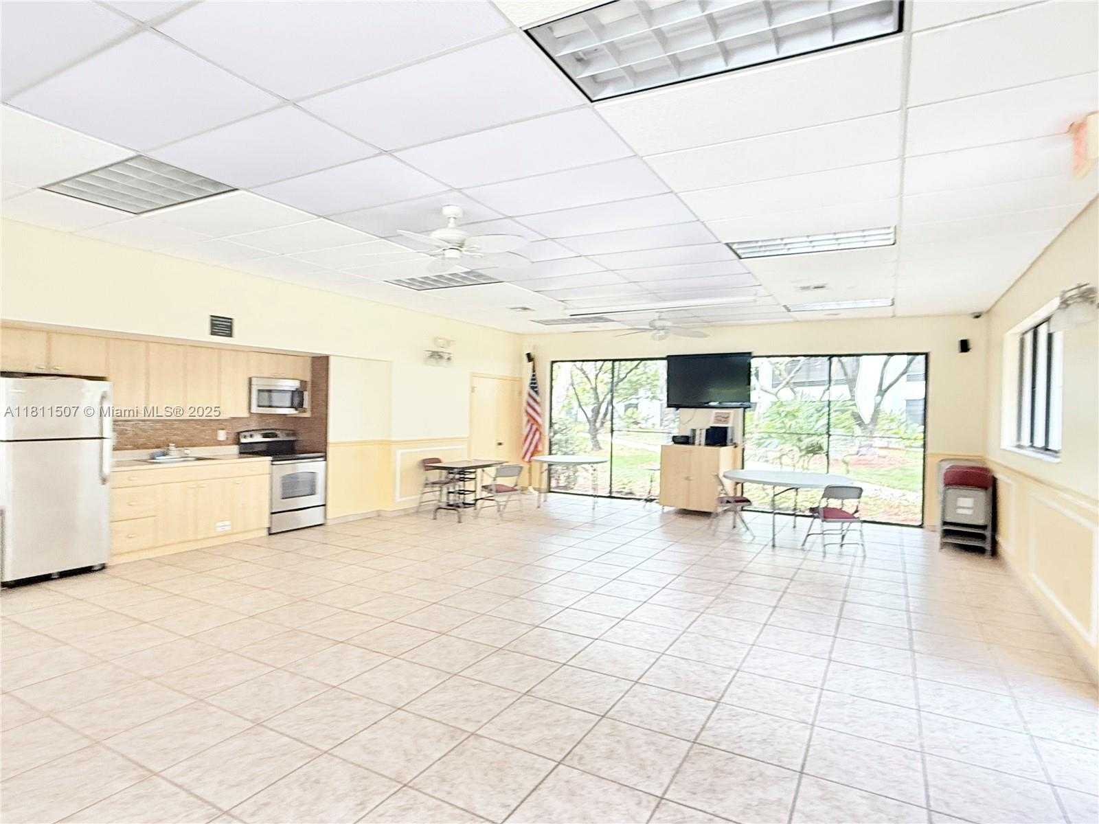 Small Image of 1470 SHERIDAN ST #18C, Hollywood Number 54