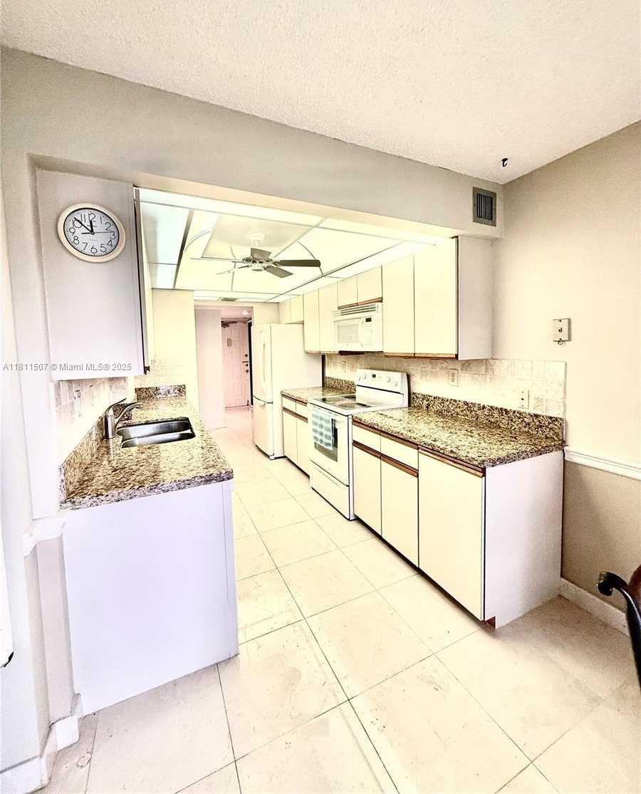 Small Image of 1470 SHERIDAN ST #18C, Hollywood Number 77