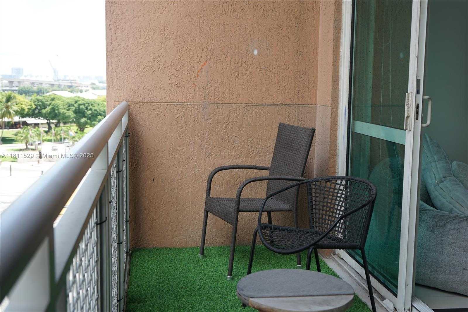 Small Image of 244 BISCAYNE BLVD #644, Miami Number 22