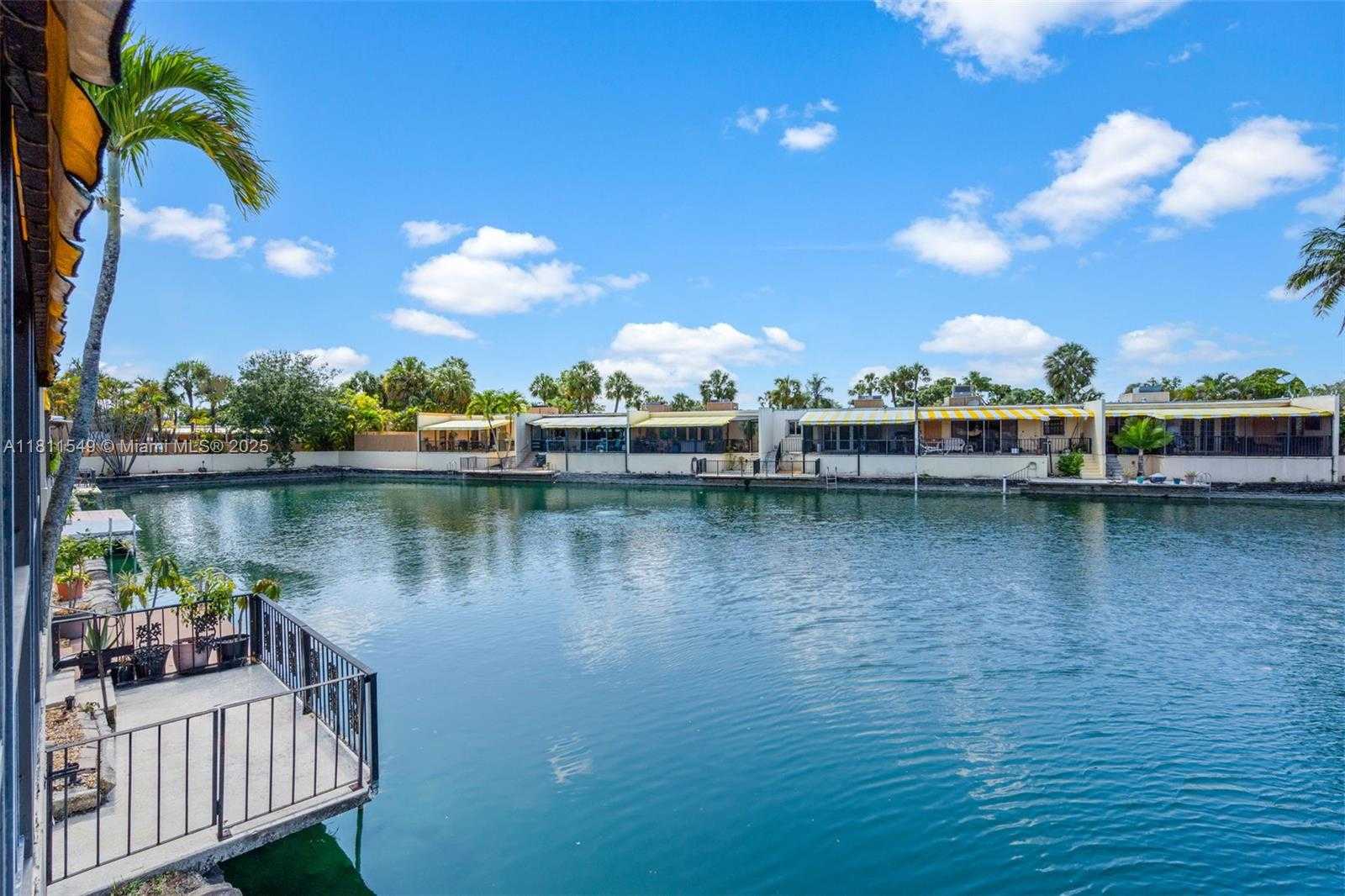 Small Image of 7003 CROWN GATE CT, Miami Lakes Number 32