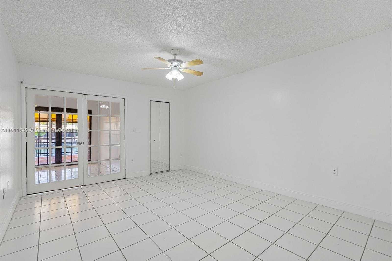 Small Image of 7003 CROWN GATE CT, Miami Lakes Number 36
