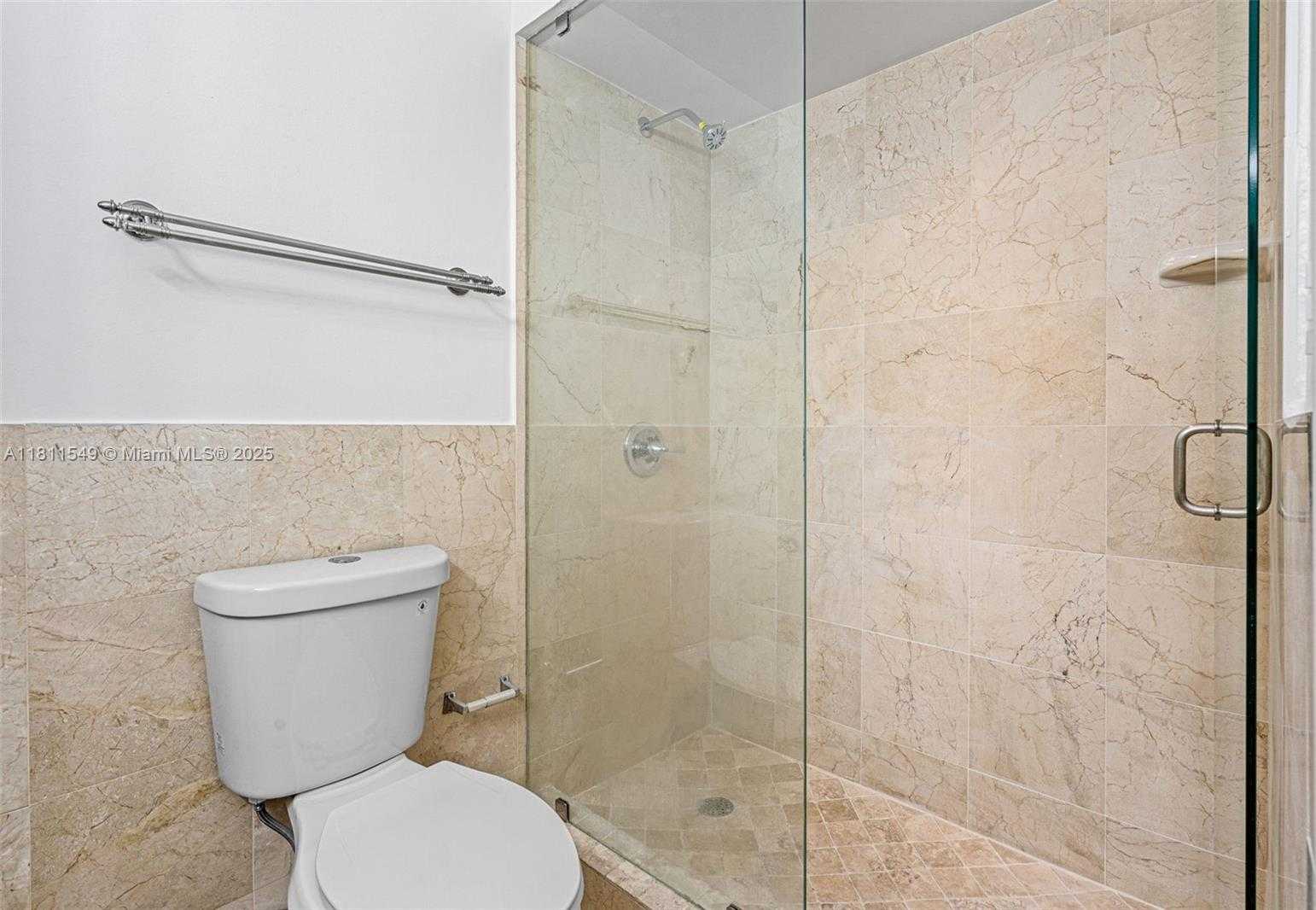 Small Image of 7003 CROWN GATE CT, Miami Lakes Number 39