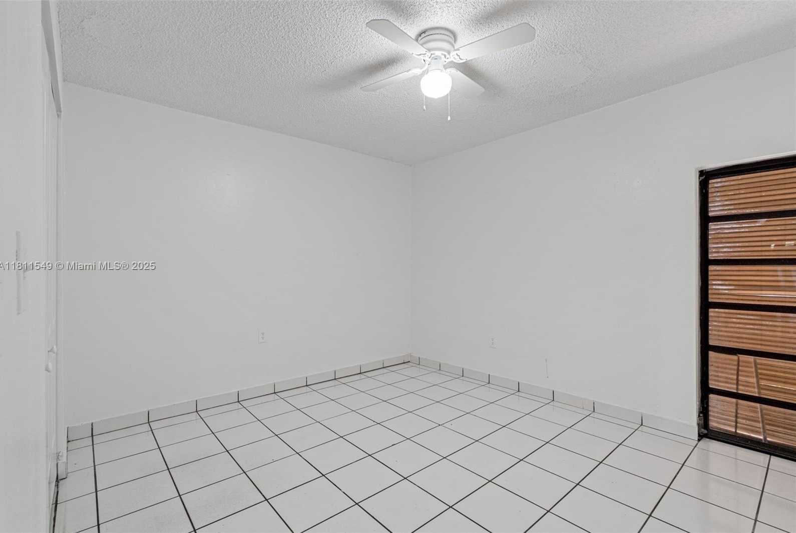 Small Image of 7003 CROWN GATE CT, Miami Lakes Number 41