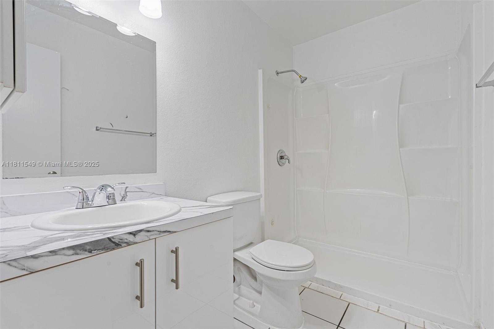Small Image of 7003 CROWN GATE CT, Miami Lakes Number 44