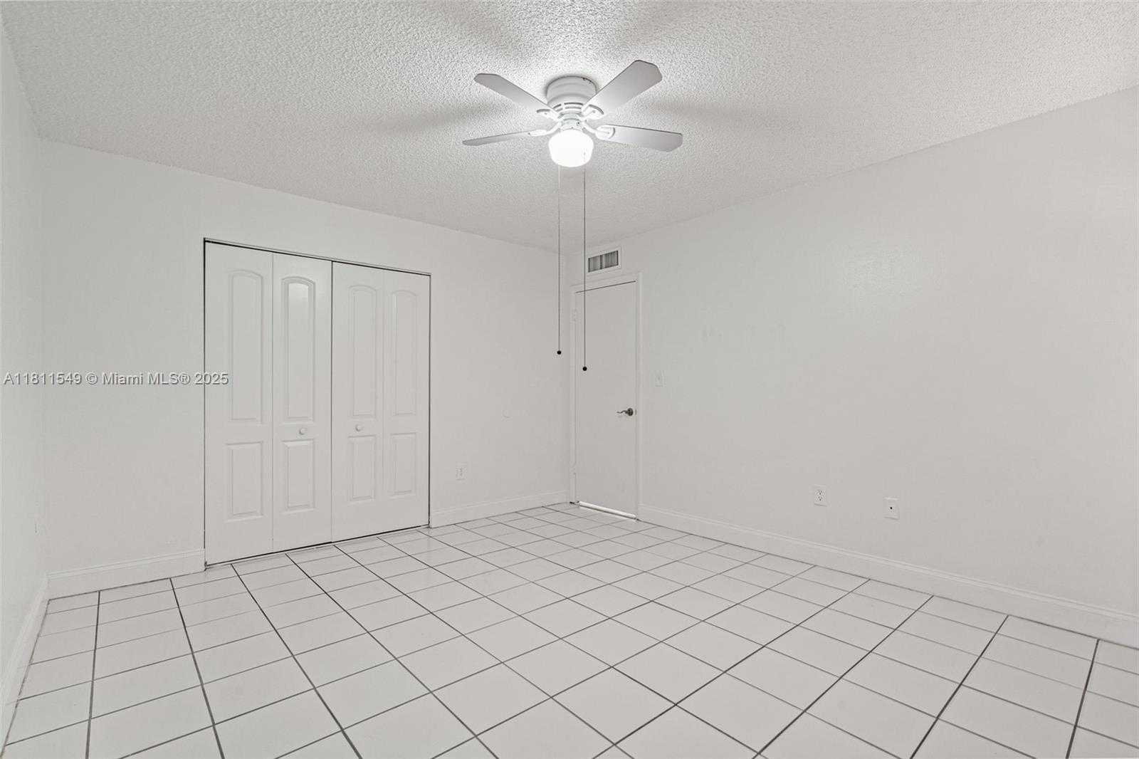 Small Image of 7003 CROWN GATE CT, Miami Lakes Number 46