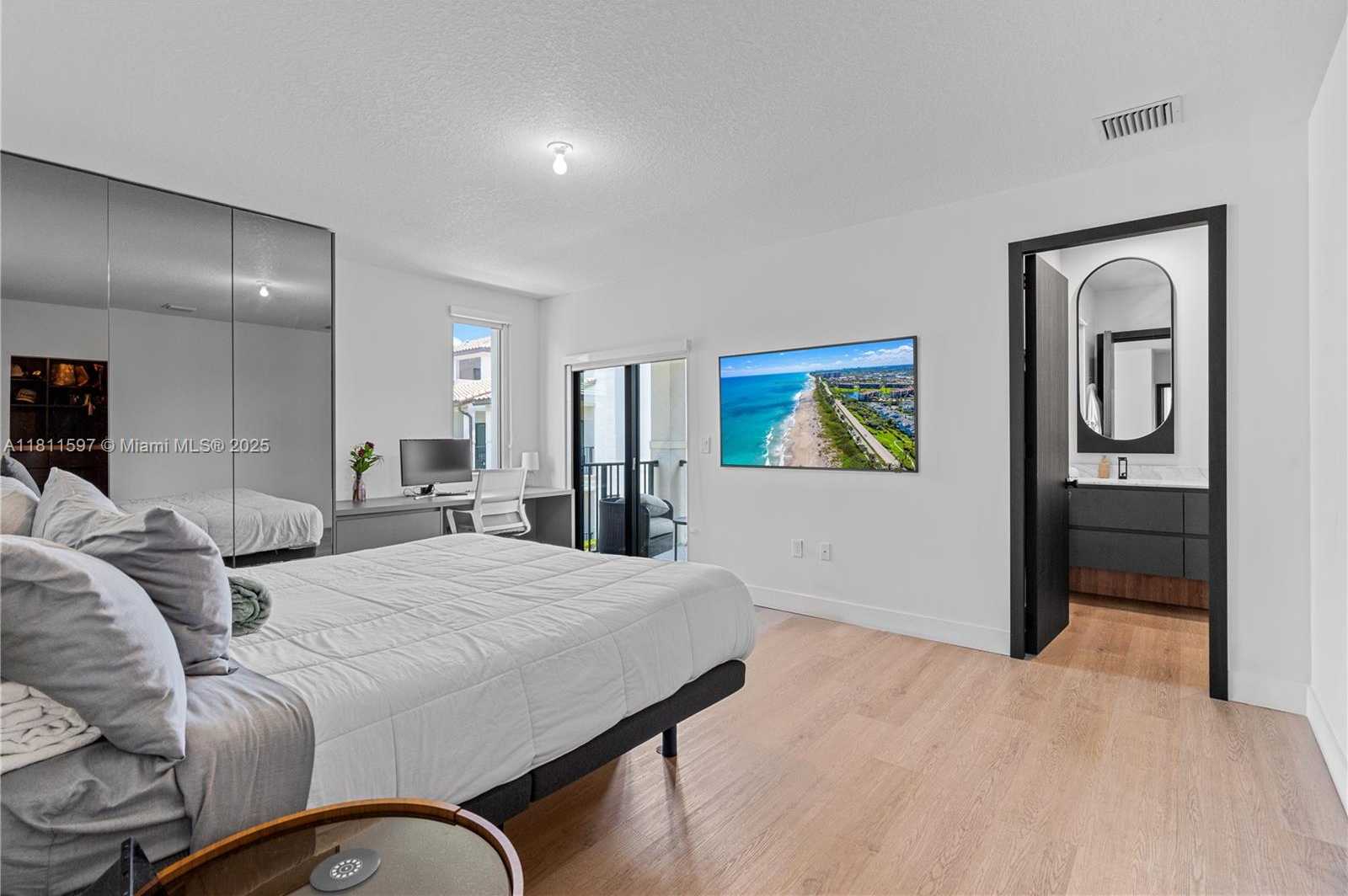 Small Image of 8338 NORTH WEST 45TH ST, Doral Number 14
