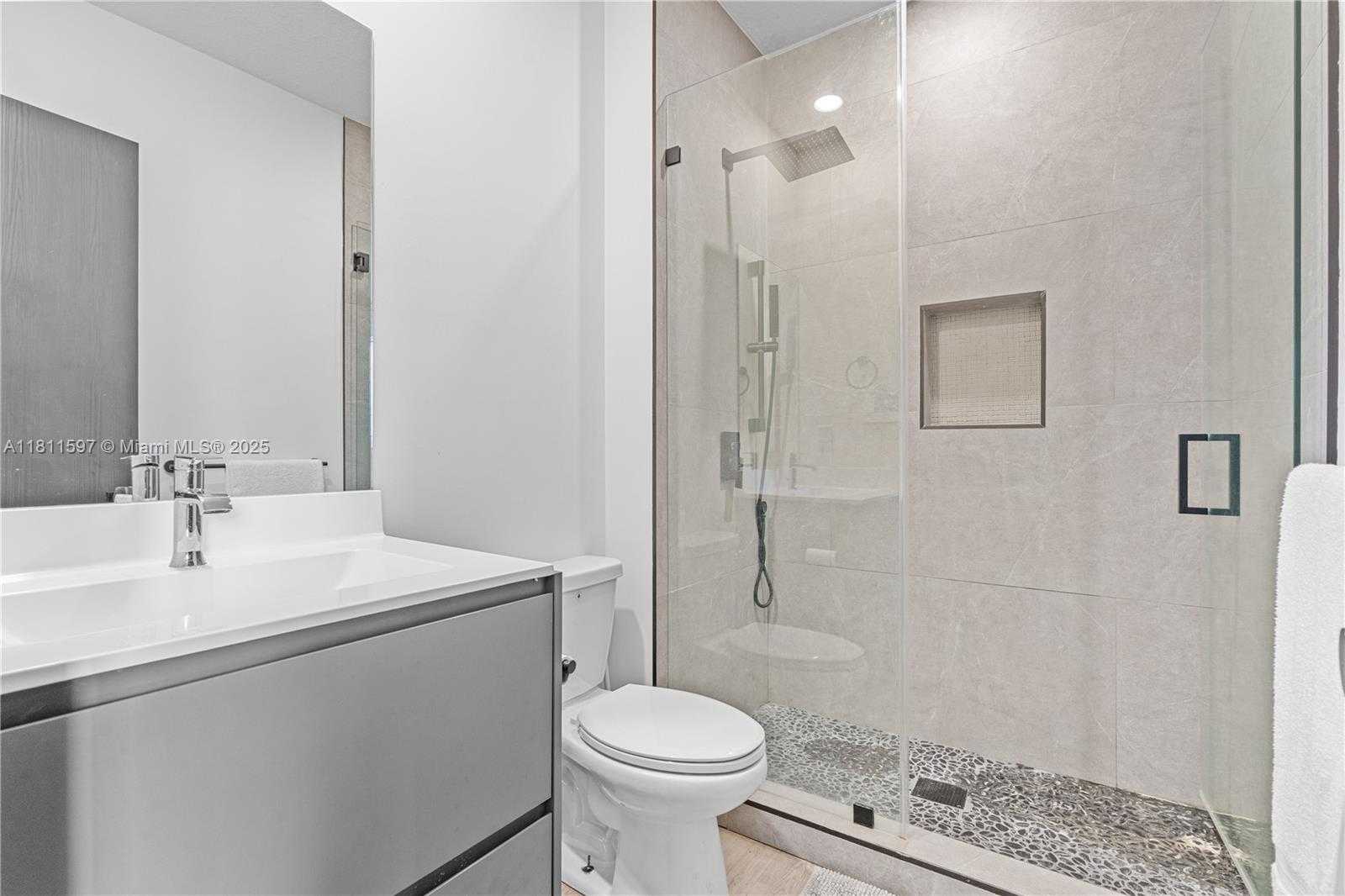 Small Image of 8338 NORTH WEST 45TH ST, Doral Number 20