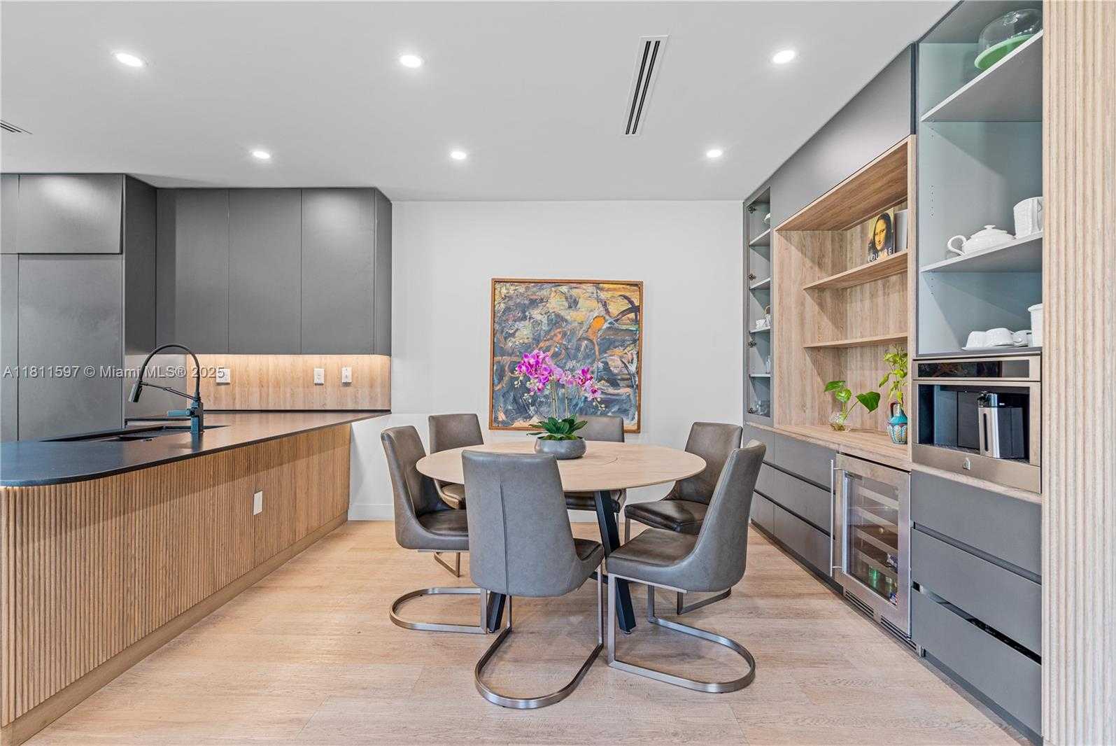 Small Image of 8338 NORTH WEST 45TH ST, Doral Number 6