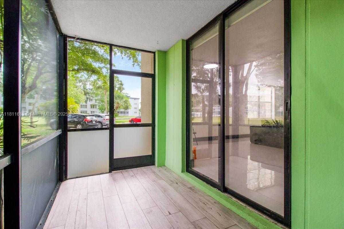 Small Image of 661 NORTH EAST 195TH ST #105, Miami Number 35