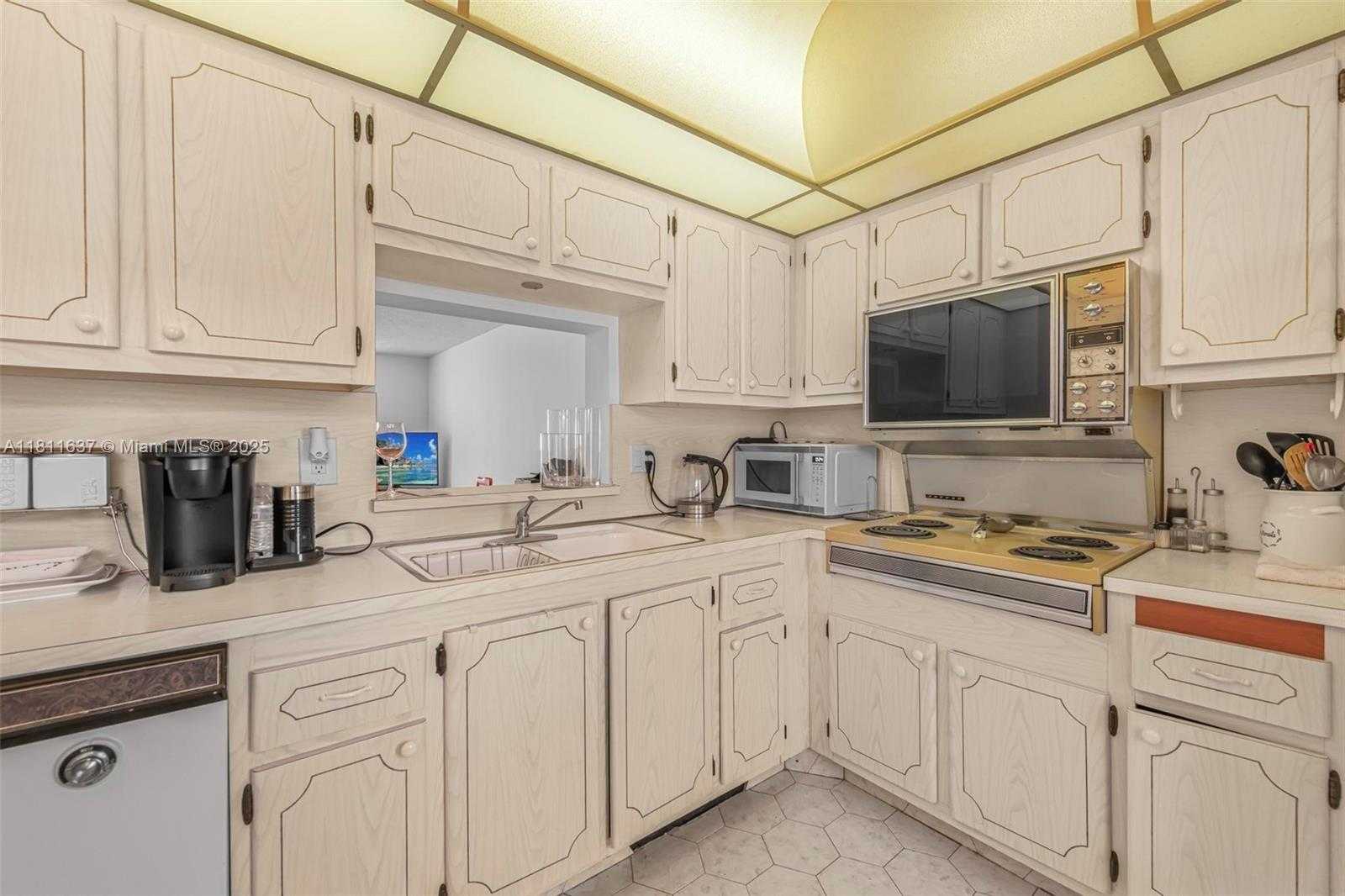 Small Image of 500 NORTH EAST 12TH AVE #407, Hallandale Beach Number 13