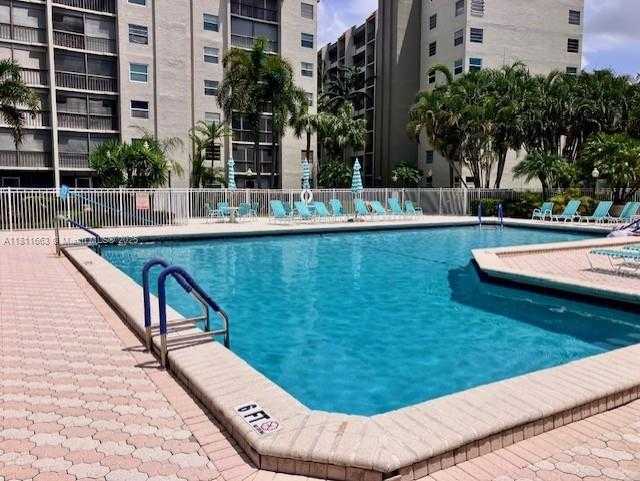 Small Image of 3910 INVERRARY BLVD #304-B, Lauderhill Number 21