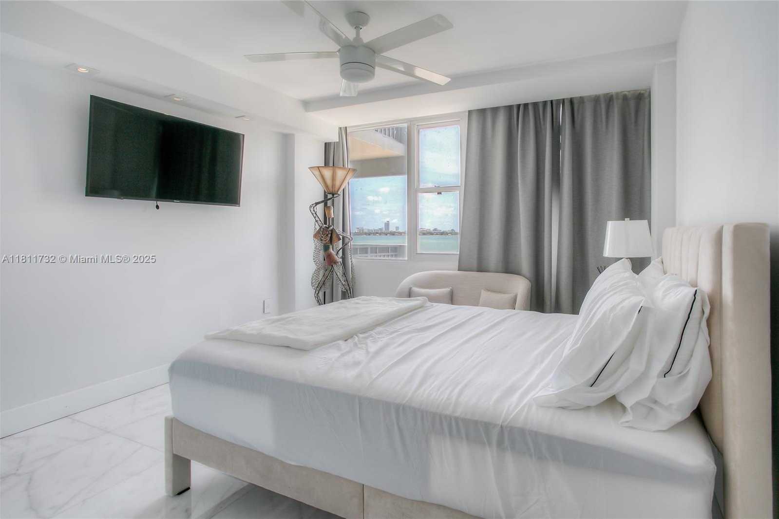 Small Image of 7545 EAST TREASURE DR #7H, North Bay Village Number 10