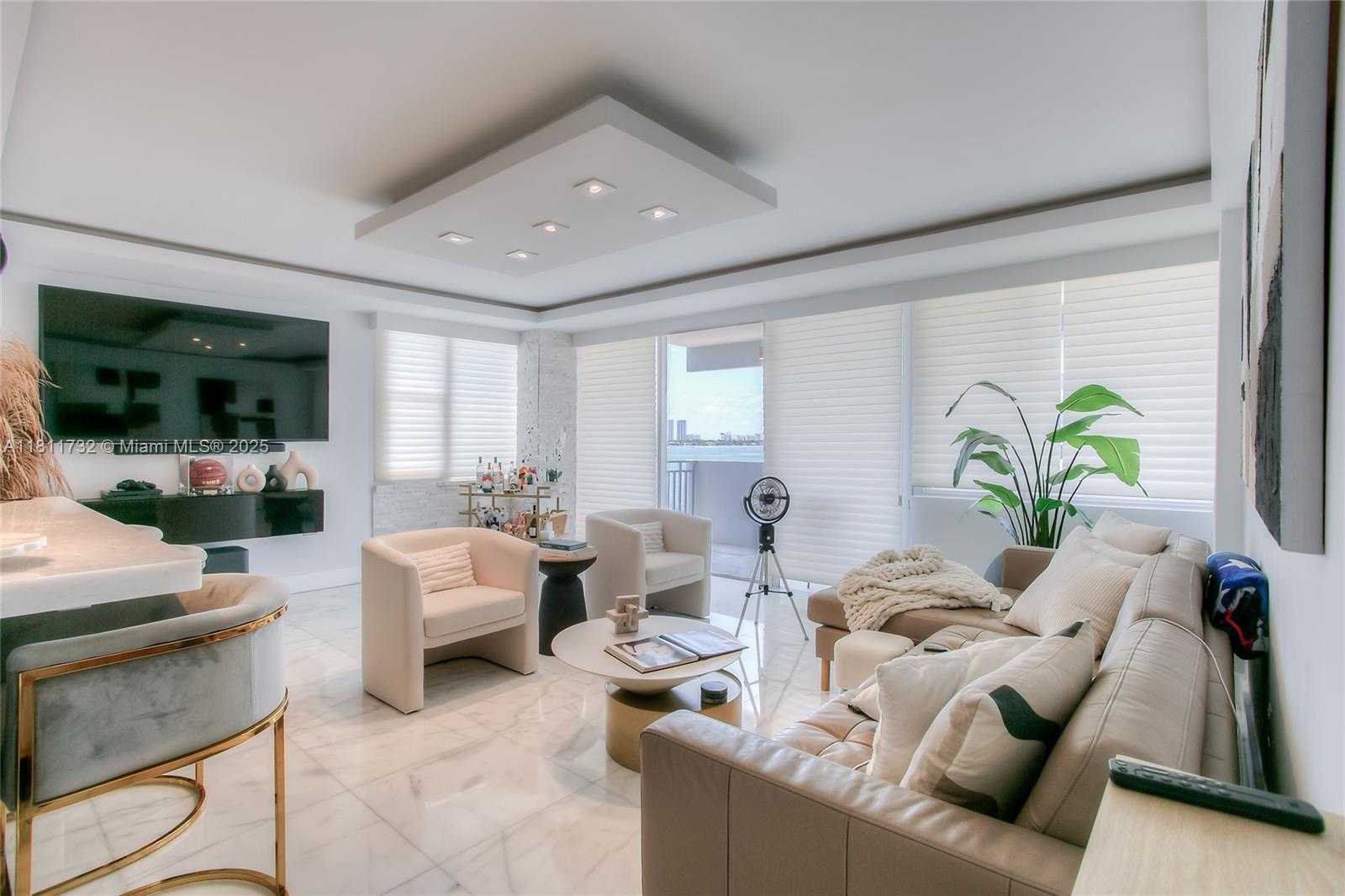 Small Image of 7545 EAST TREASURE DR #7H, North Bay Village Number 5