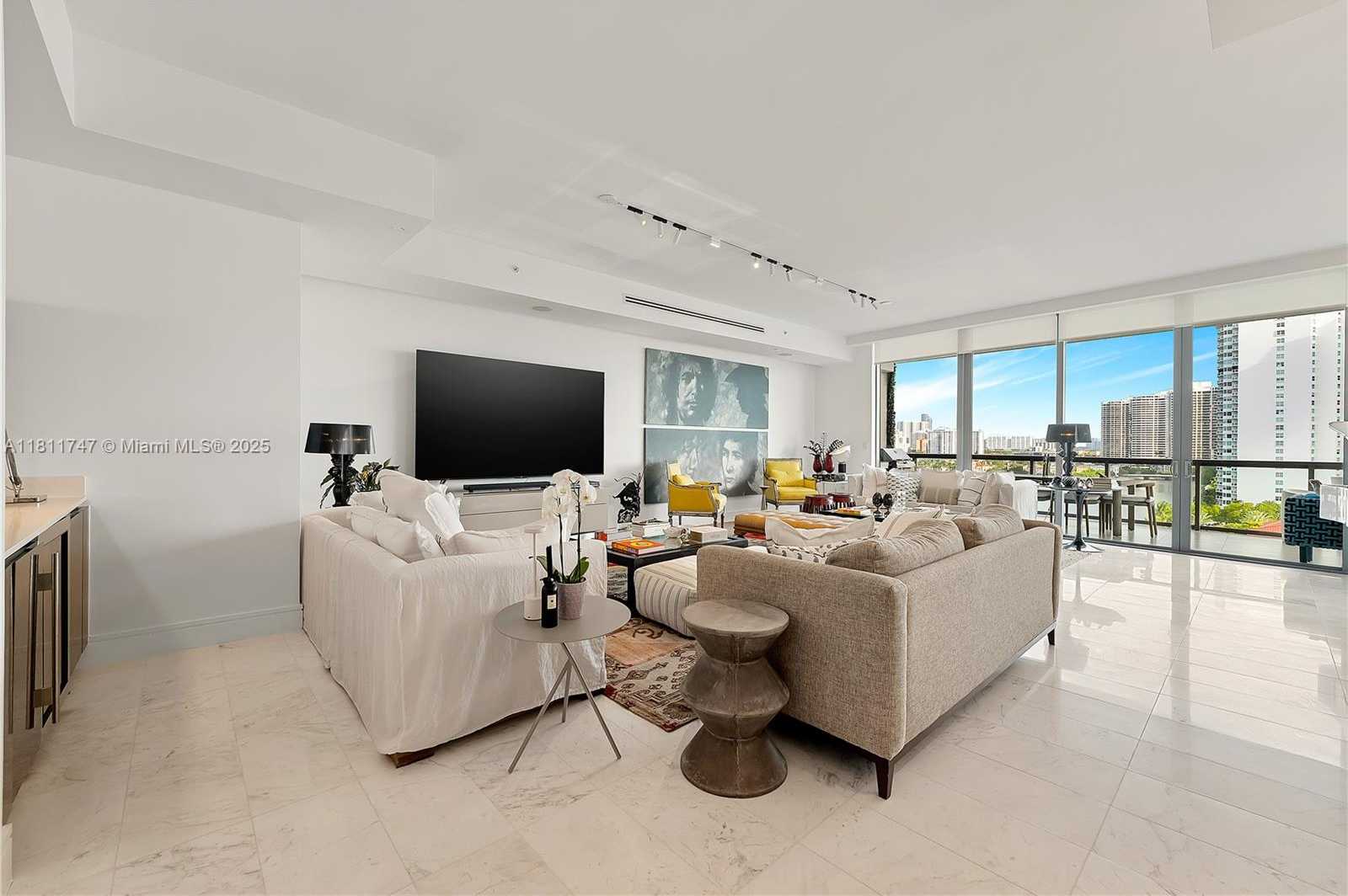 Small Image of 3300 NORTH EAST 188TH ST #909, Aventura Number 2