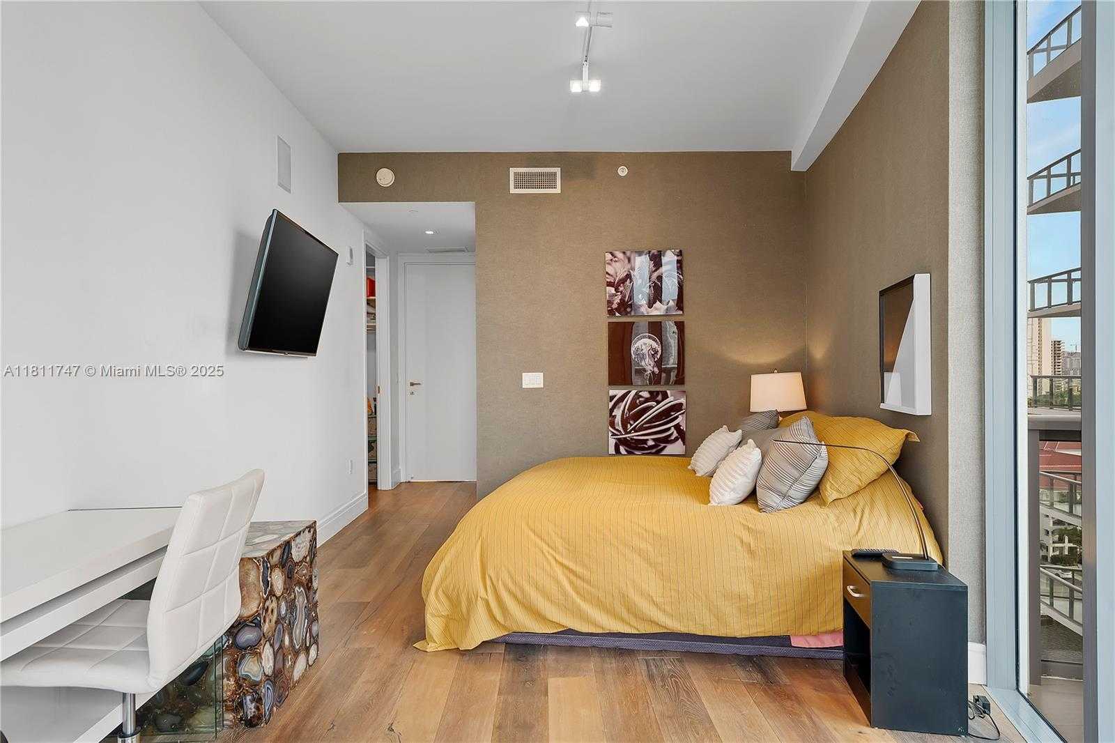 Small Image of 3300 NORTH EAST 188TH ST #909, Aventura Number 23