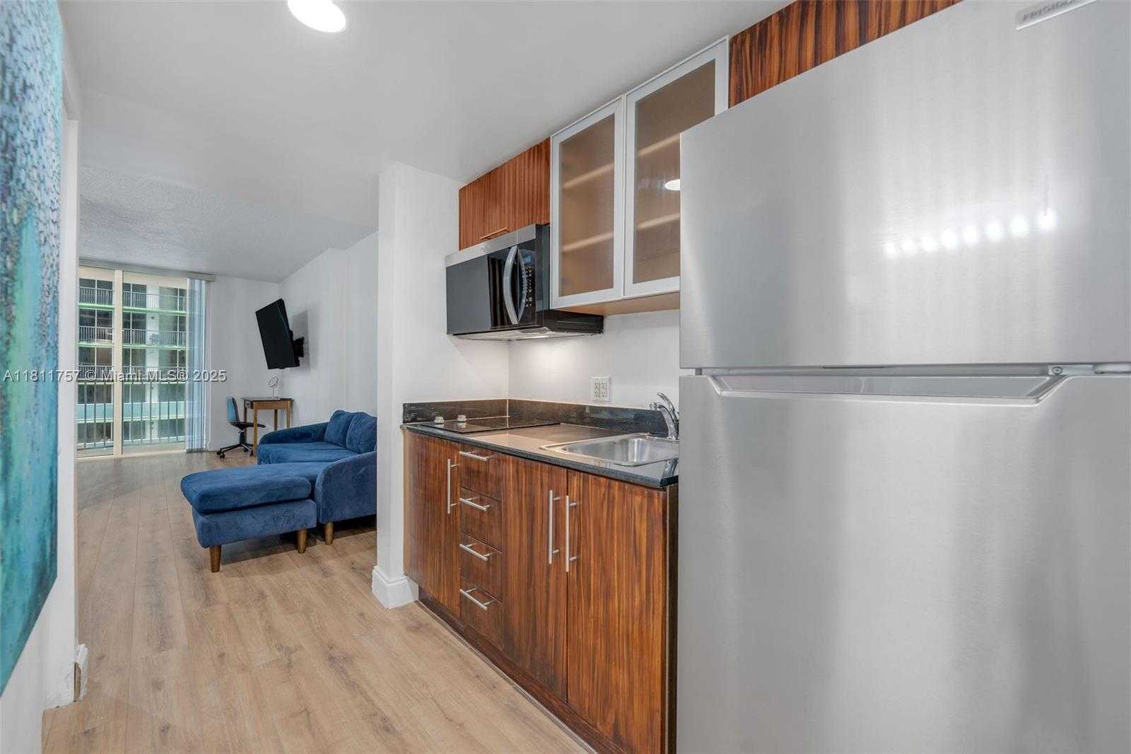 Small Image of 1750 NORTH BAYSHORE DR #1407, Miami Number 11