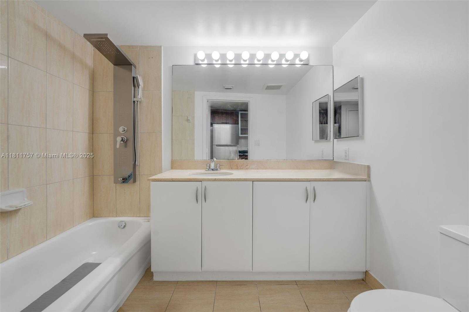 Small Image of 1750 NORTH BAYSHORE DR #1407, Miami Number 12