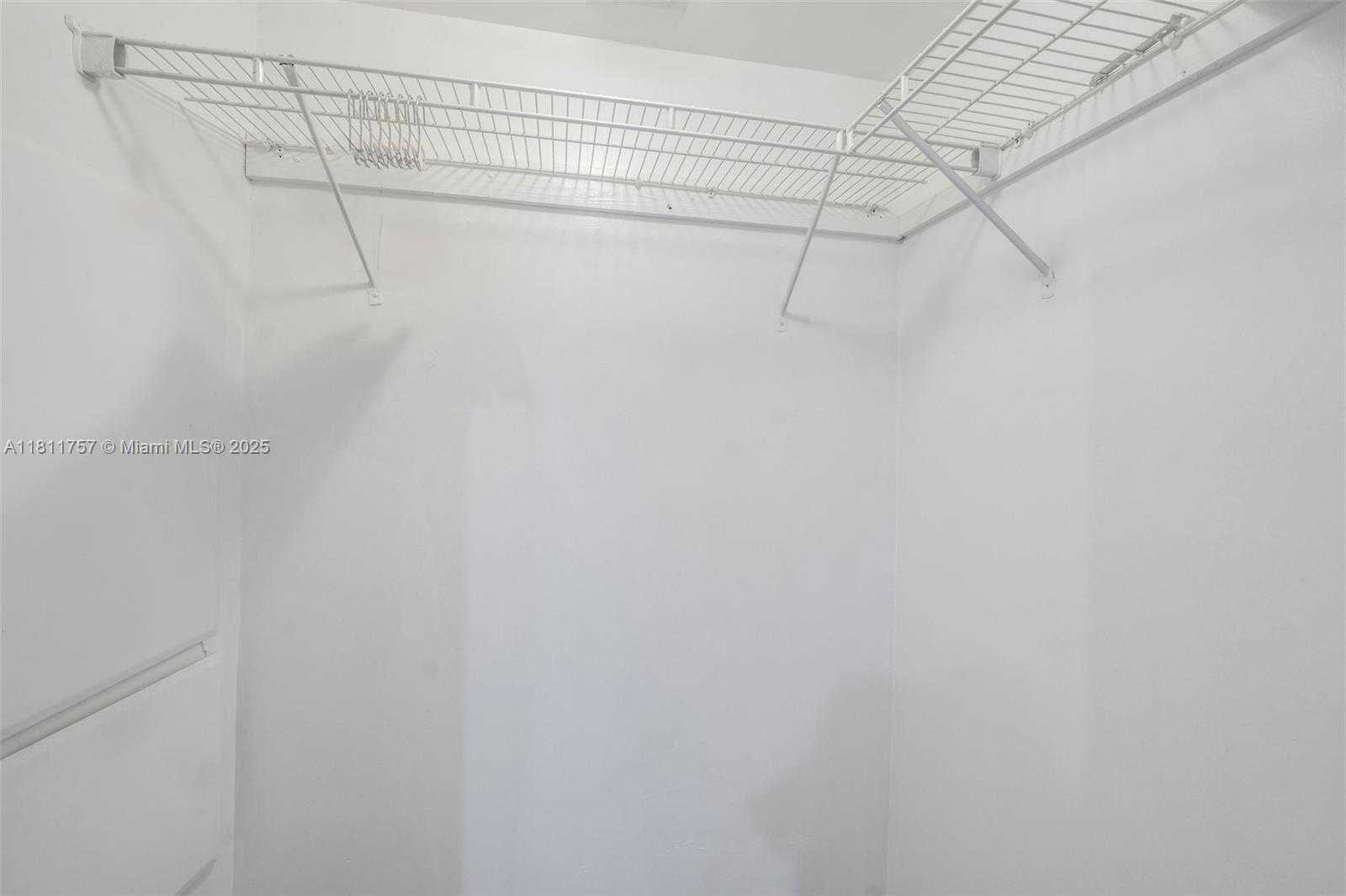 Small Image of 1750 NORTH BAYSHORE DR #1407, Miami Number 13