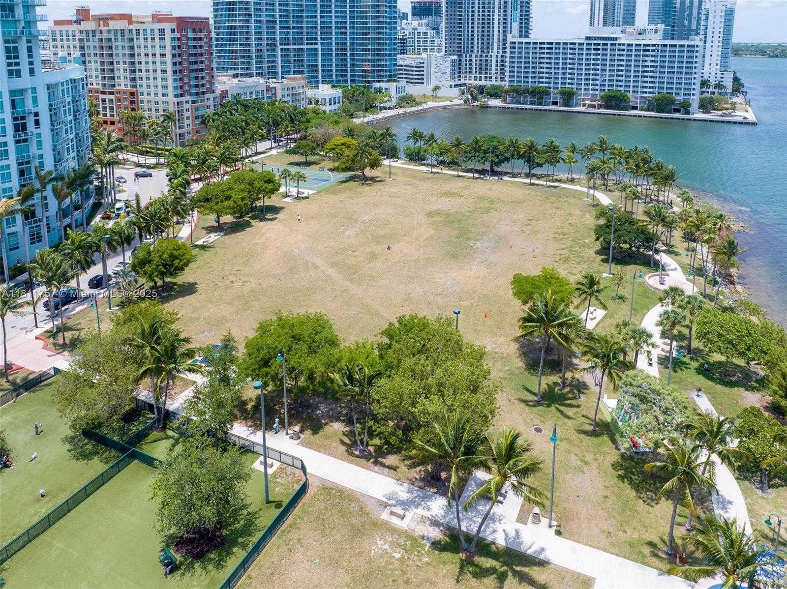 Small Image of 1750 NORTH BAYSHORE DR #1407, Miami Number 25