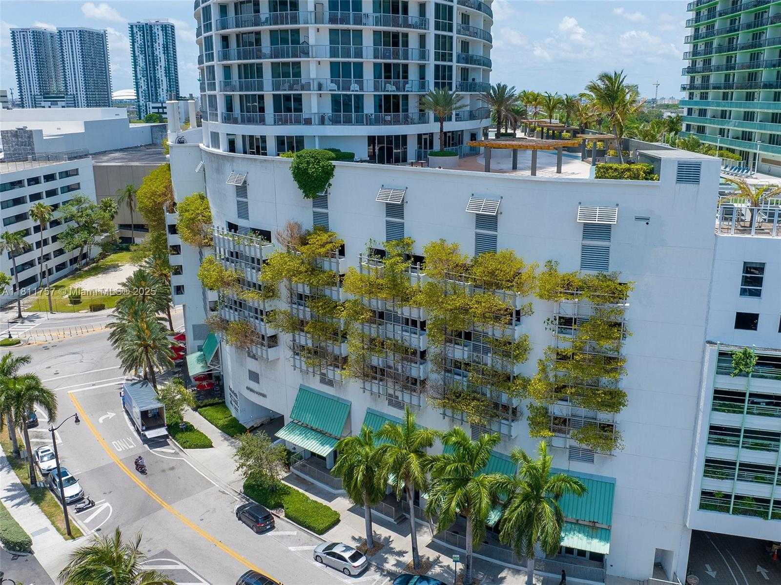 Small Image of 1750 NORTH BAYSHORE DR #1407, Miami Number 4