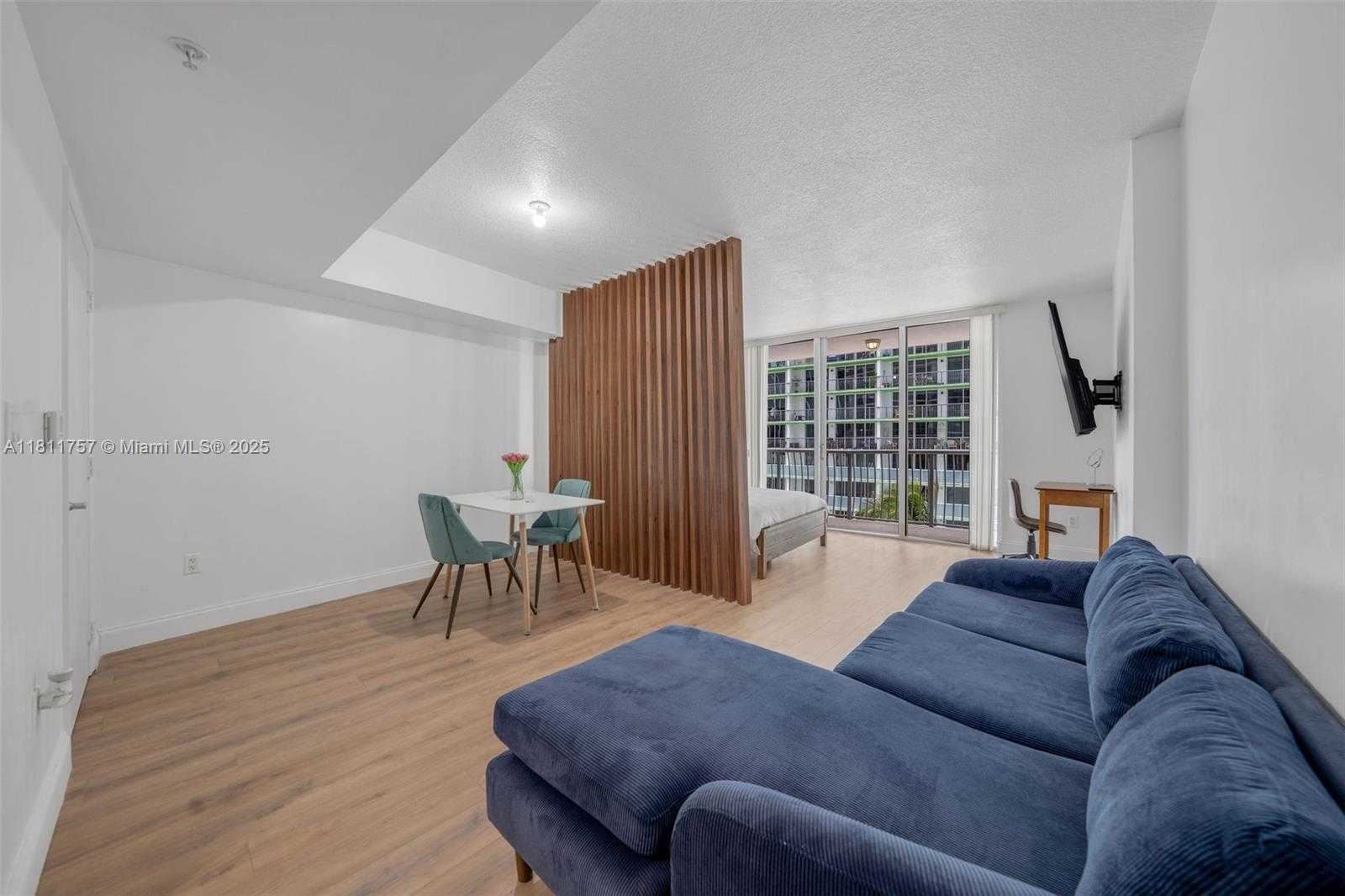 Small Image of 1750 NORTH BAYSHORE DR #1407, Miami Number 6