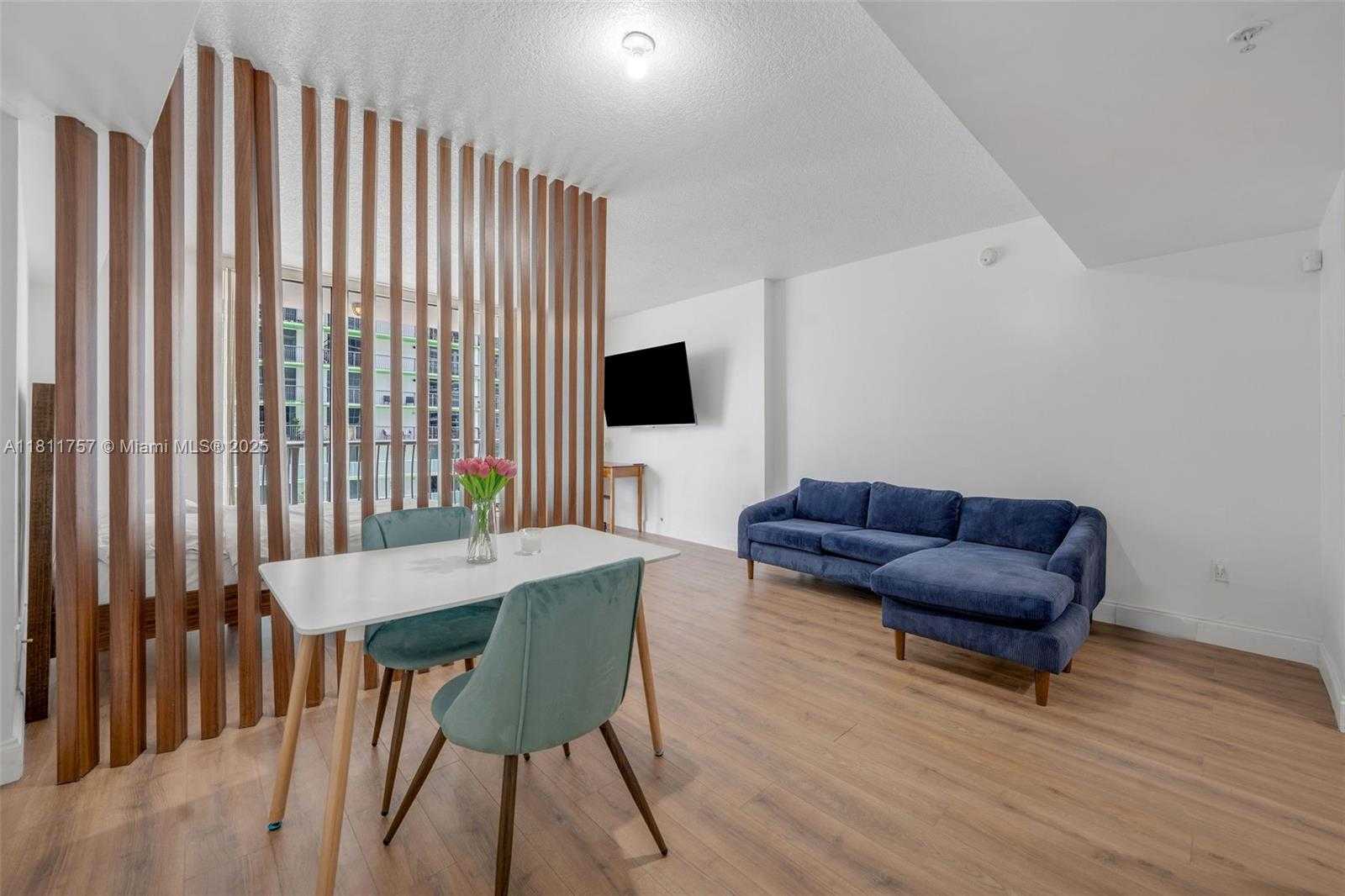 Small Image of 1750 NORTH BAYSHORE DR #1407, Miami Number 7