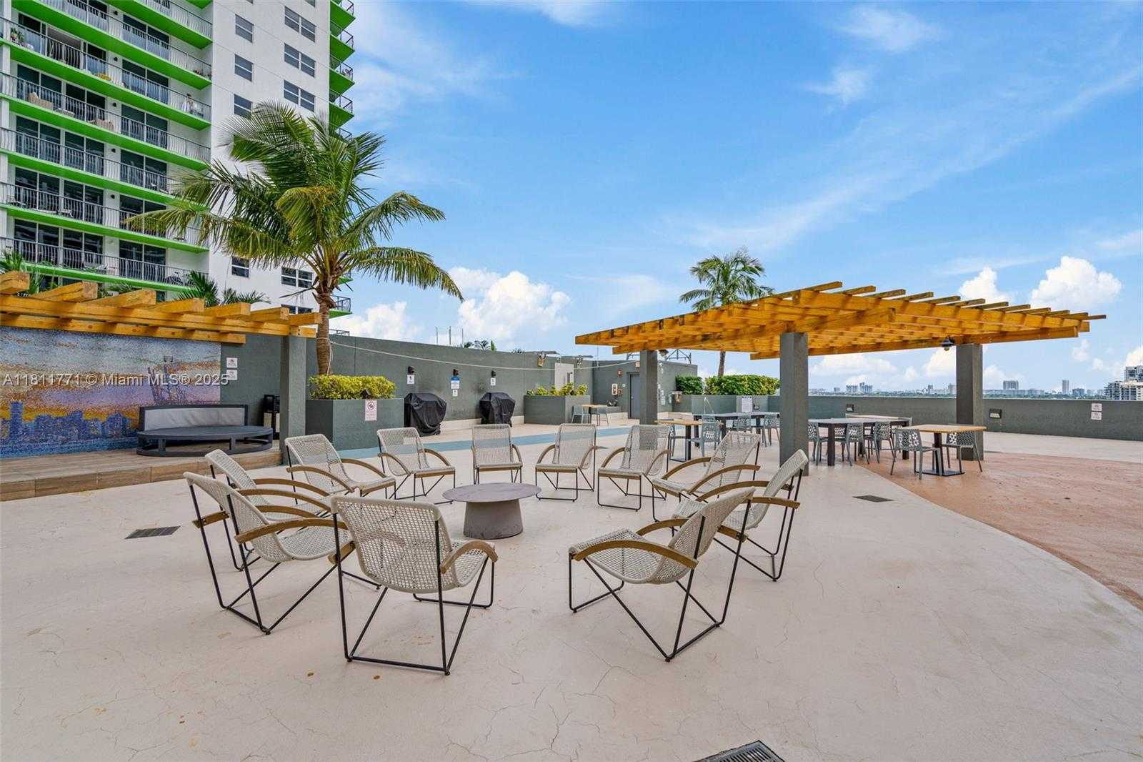 Small Image of 1750 NORTH BAYSHORE DR #2809, Miami Number 27