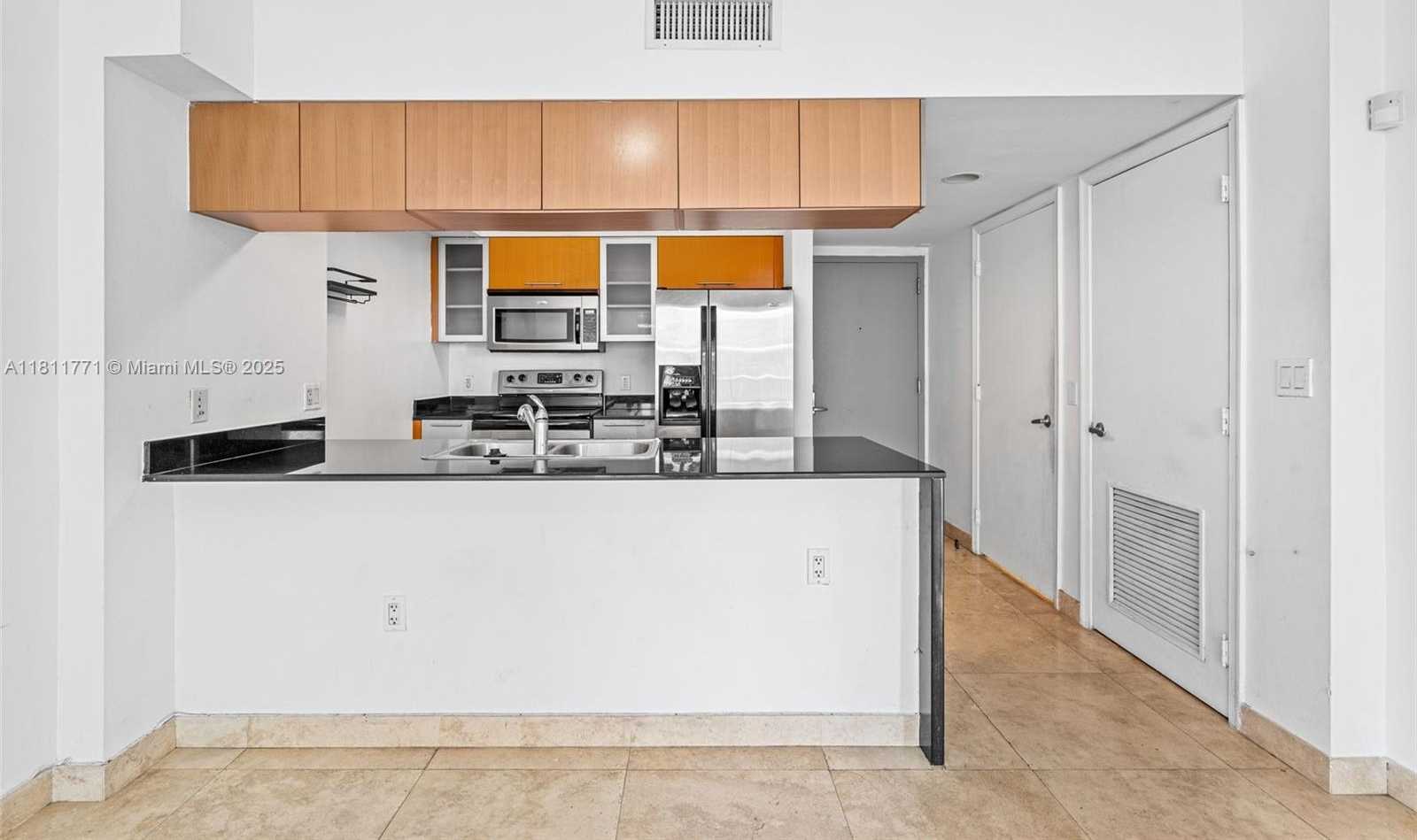 Small Image of 1750 NORTH BAYSHORE DR #2809, Miami Number 9