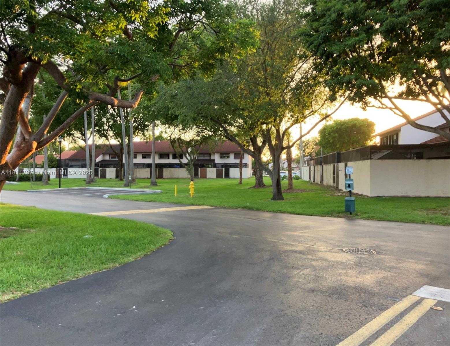 Small Image of 9059 SOUTH WEST 133RD CT #E, Miami Number 15