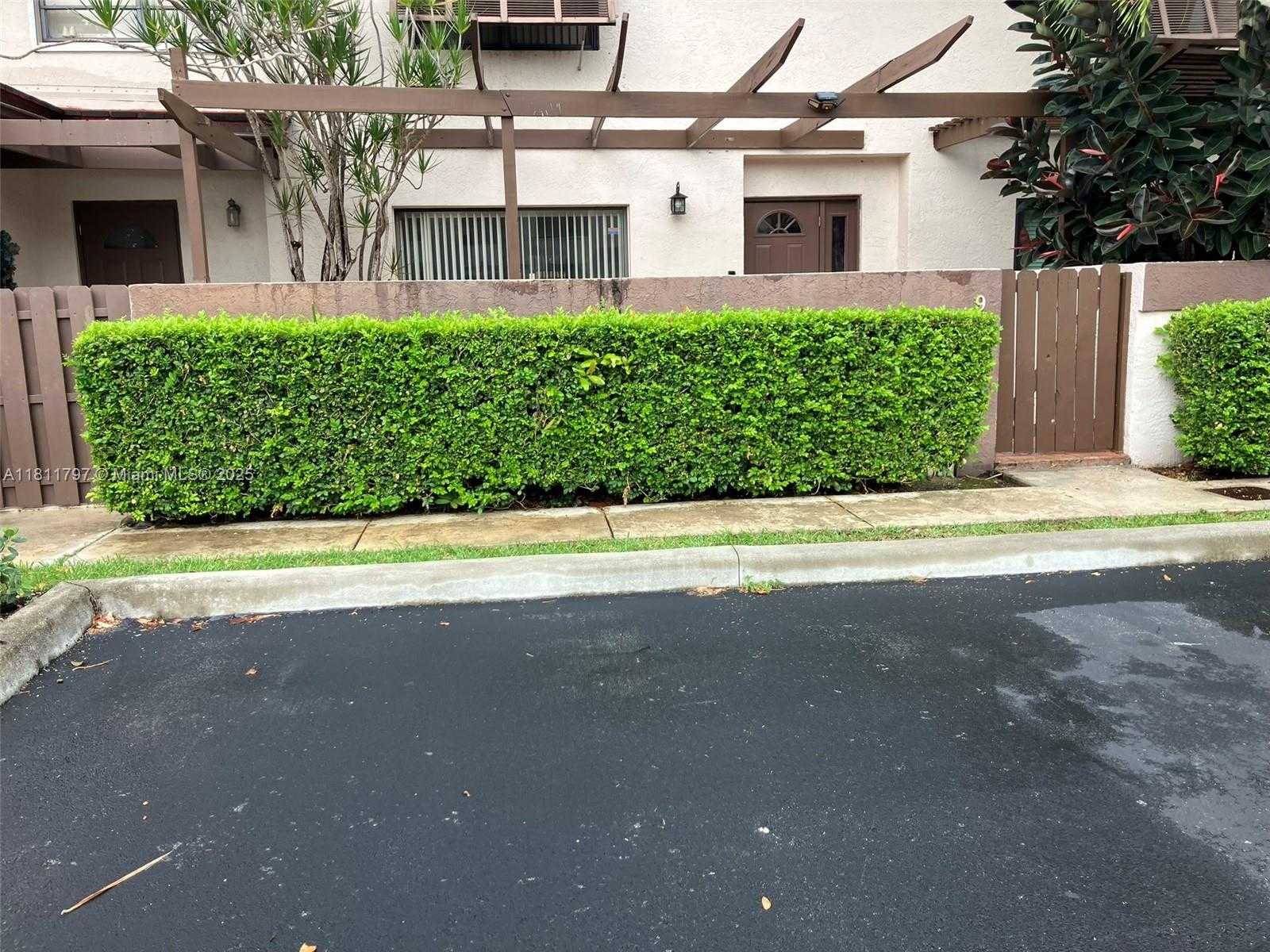 Small Image of 9059 SOUTH WEST 133RD CT #E, Miami Number 23
