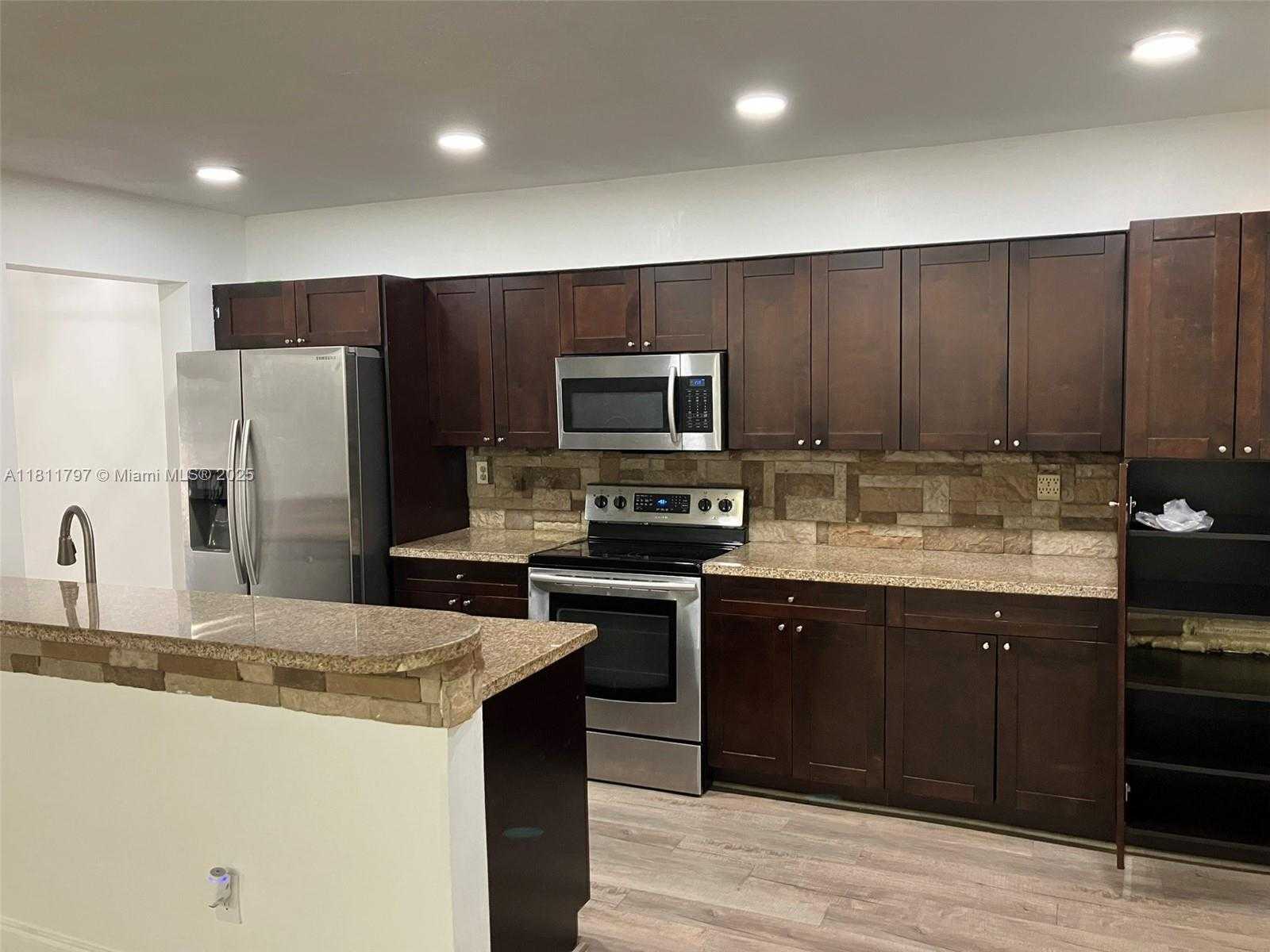 Small Image of 9059 SOUTH WEST 133RD CT #E, Miami Number 3