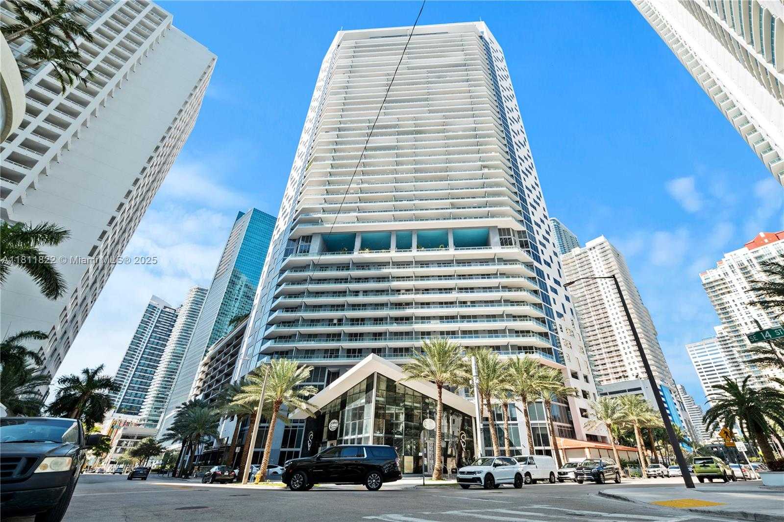 Small Image of 1300 BRICKELL BAY DR #3607, Miami Number 2