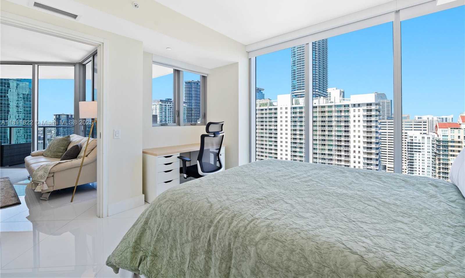 Small Image of 1300 BRICKELL BAY DR #3607, Miami Number 20