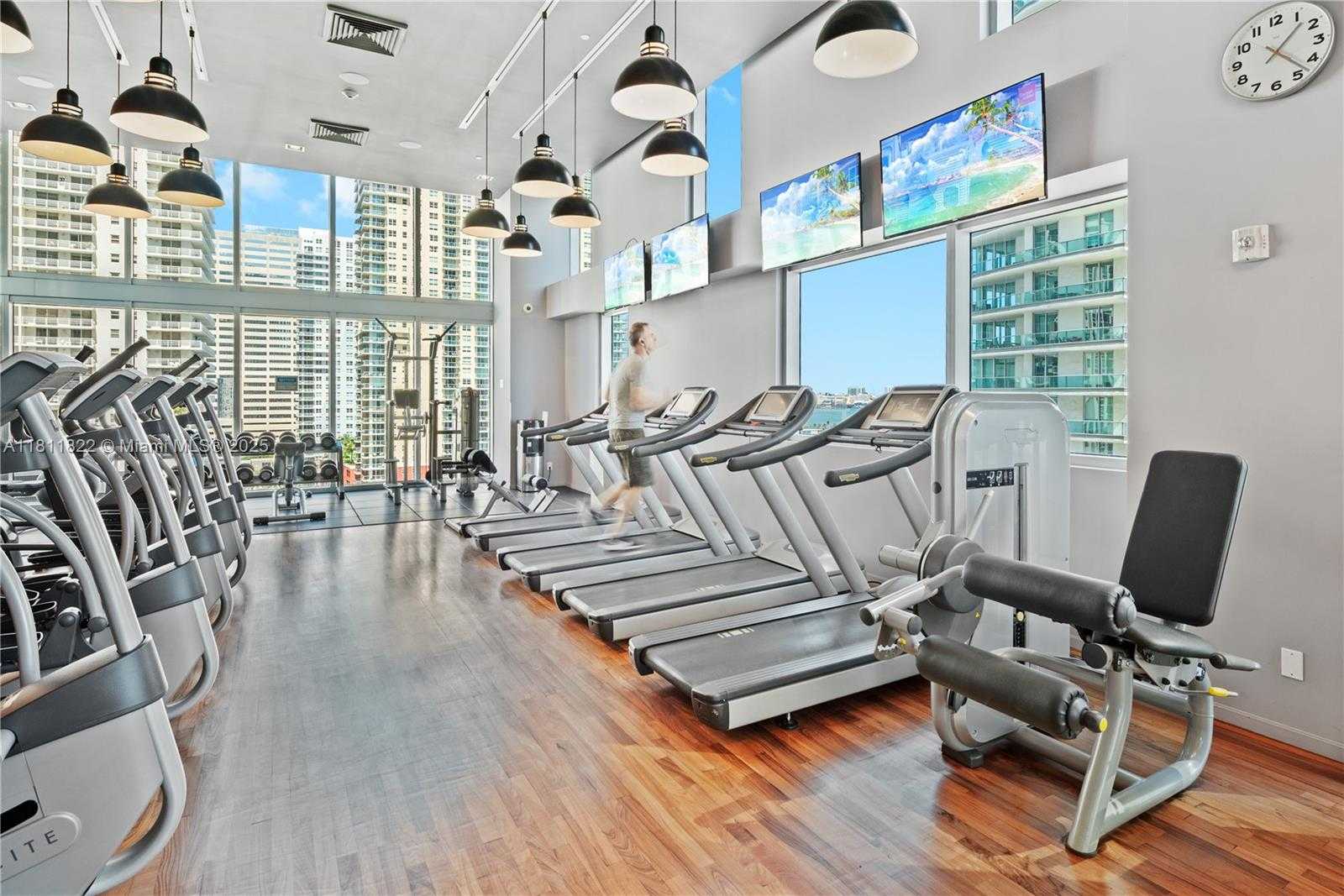 Small Image of 1300 BRICKELL BAY DR #3607, Miami Number 28