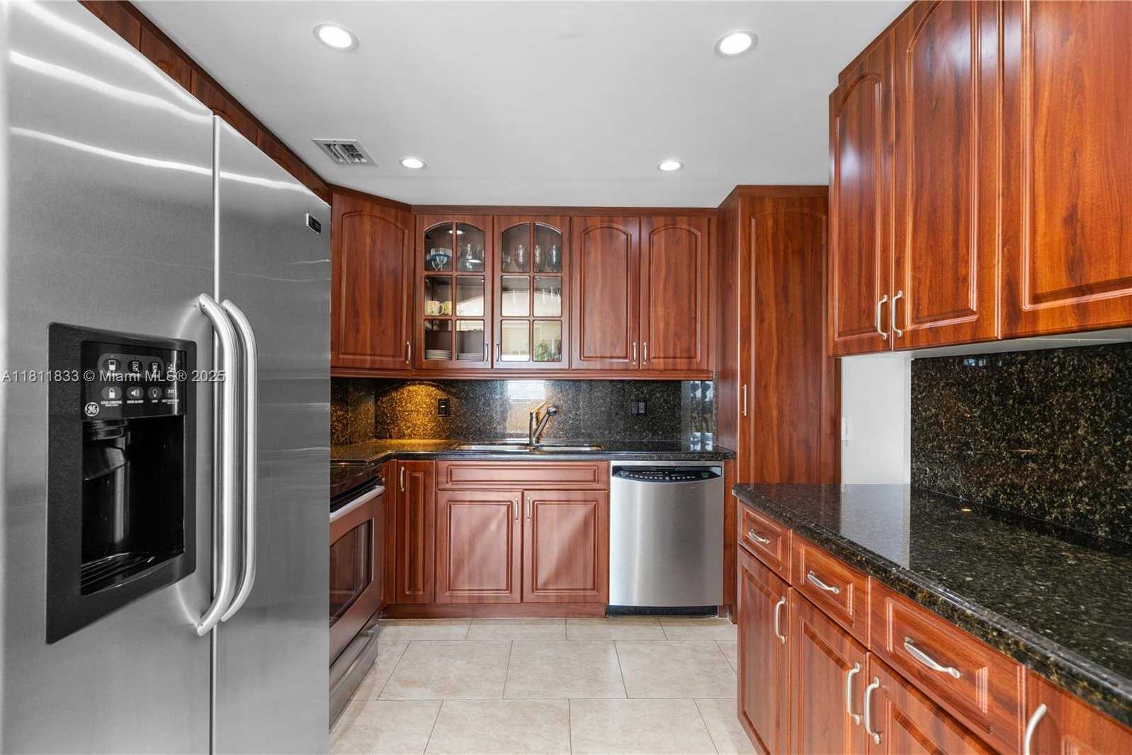 Small Image of 1950 SOUTH OCEAN DR #7F, Hallandale Beach Number 10