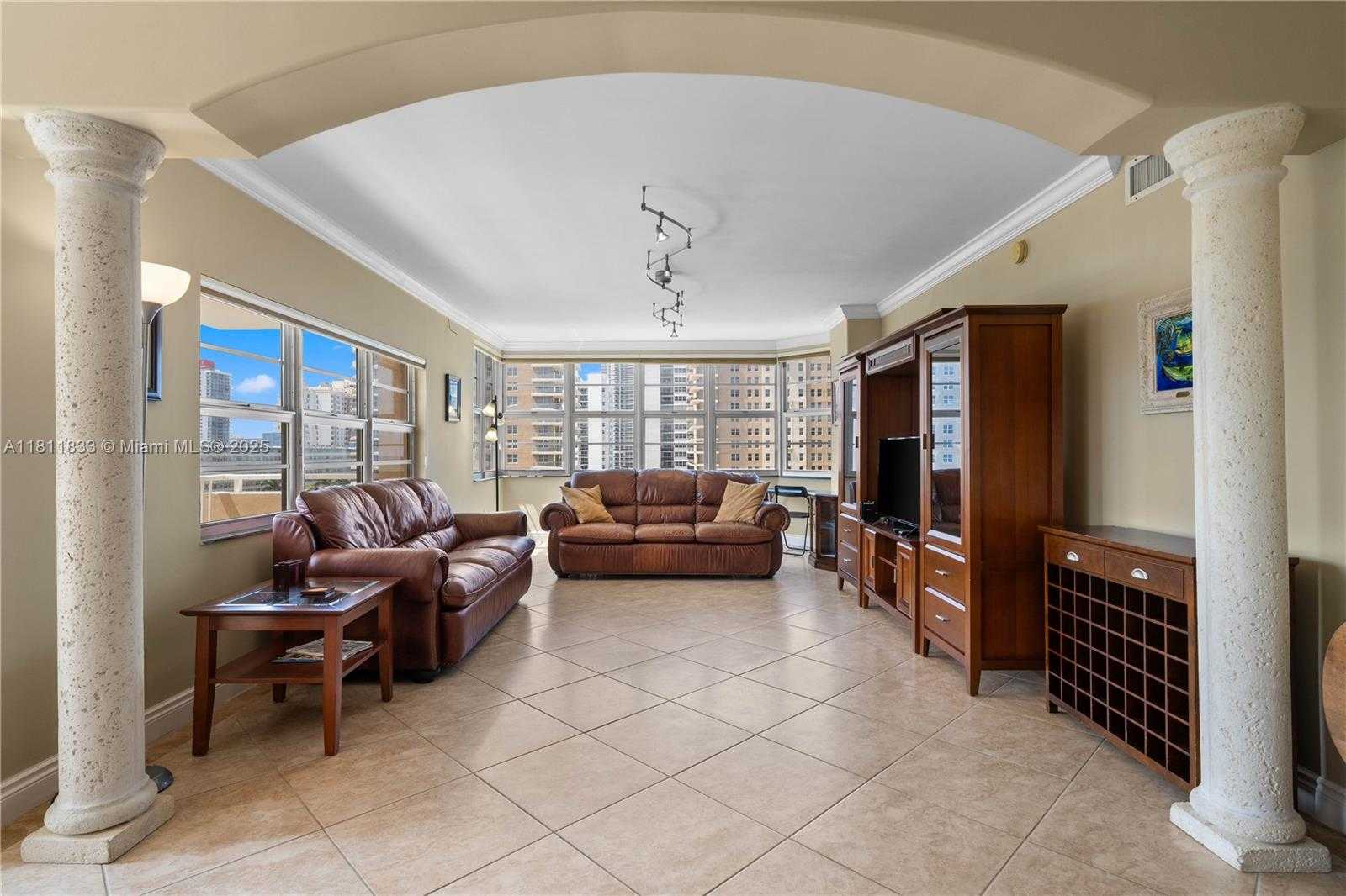 Small Image of 1950 SOUTH OCEAN DR #7F, Hallandale Beach Number 6