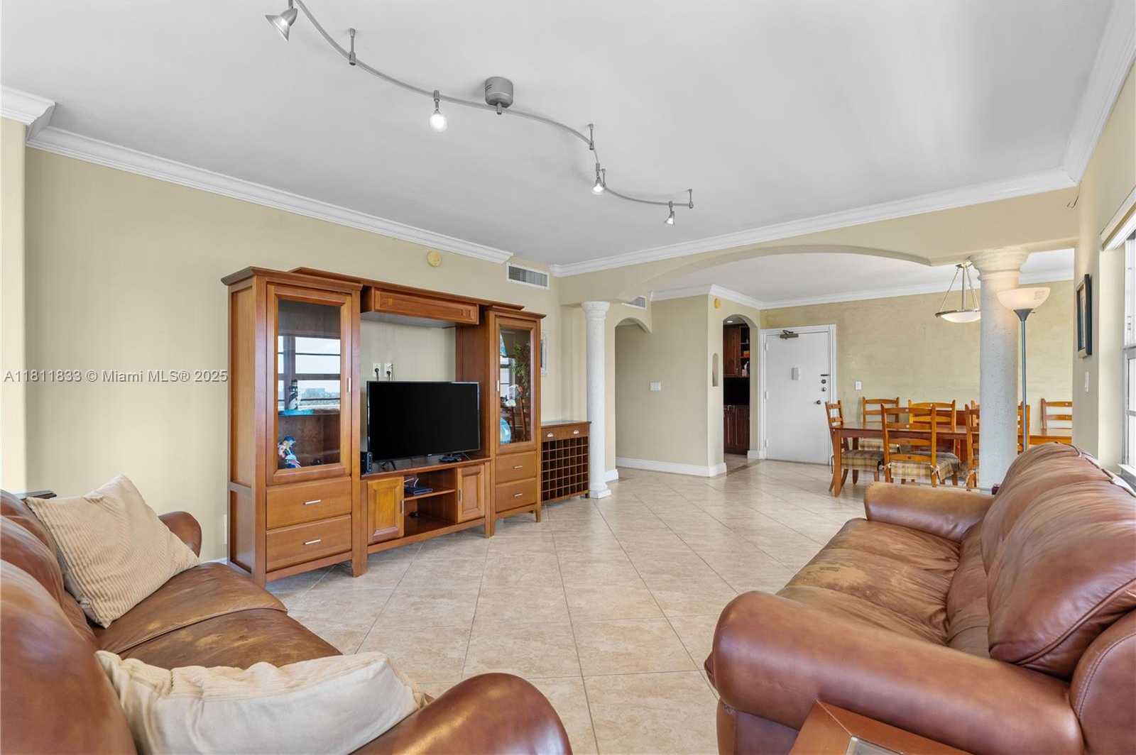 Small Image of 1950 SOUTH OCEAN DR #7F, Hallandale Beach Number 8