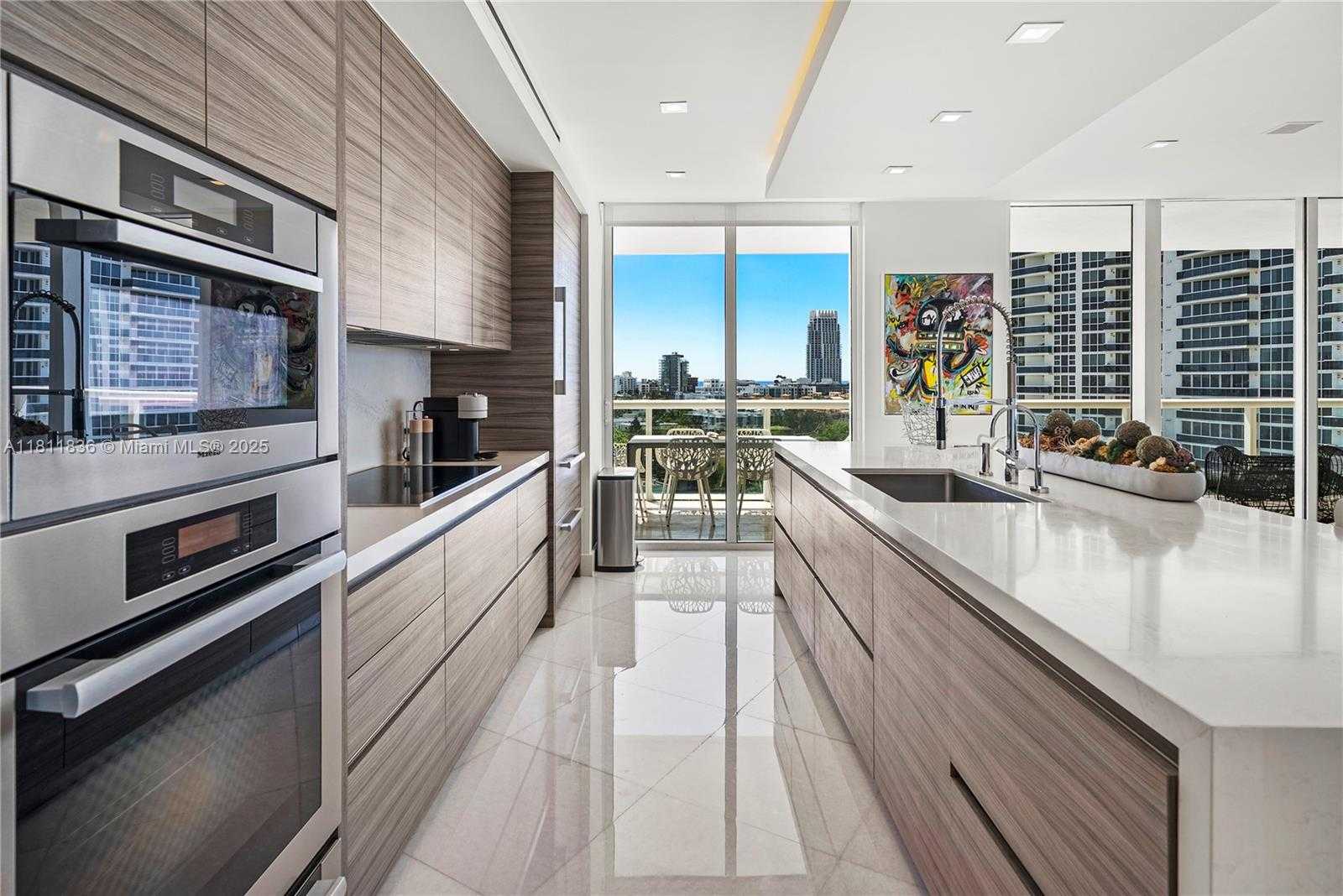 Small Image of 450 ALTON RD #1007, Miami Beach Number 10