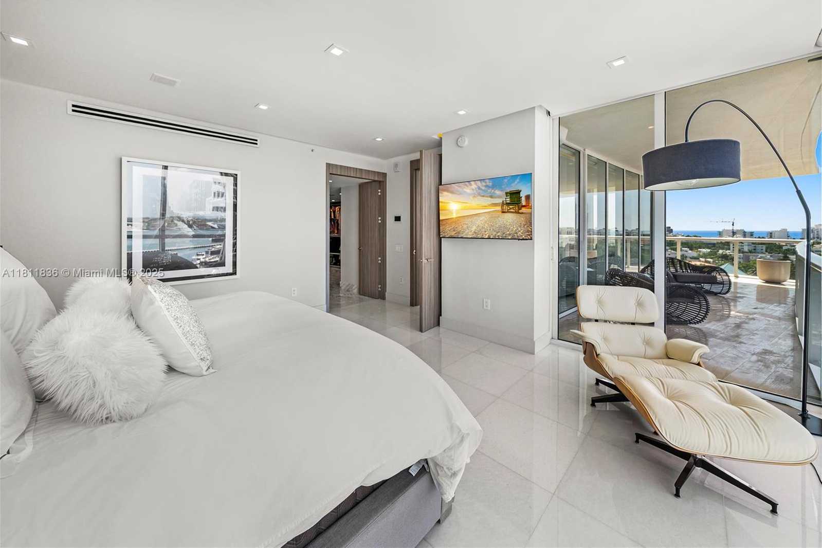 Small Image of 450 ALTON RD #1007, Miami Beach Number 25