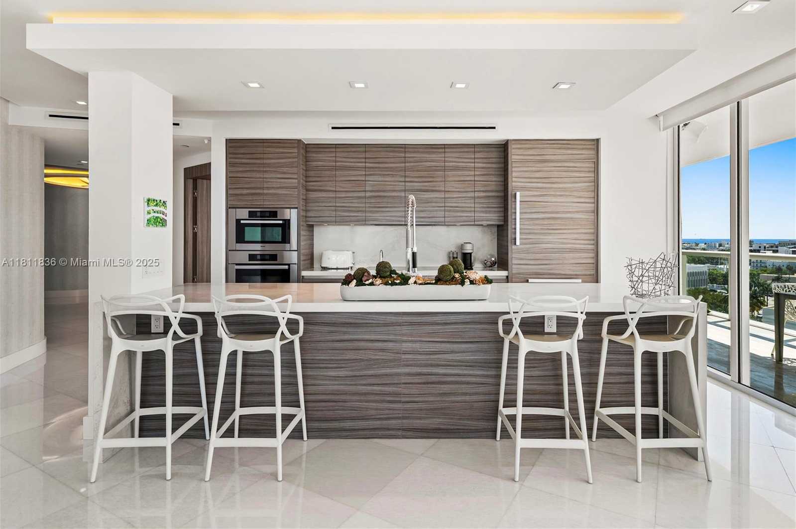 Small Image of 450 ALTON RD #1007, Miami Beach Number 9