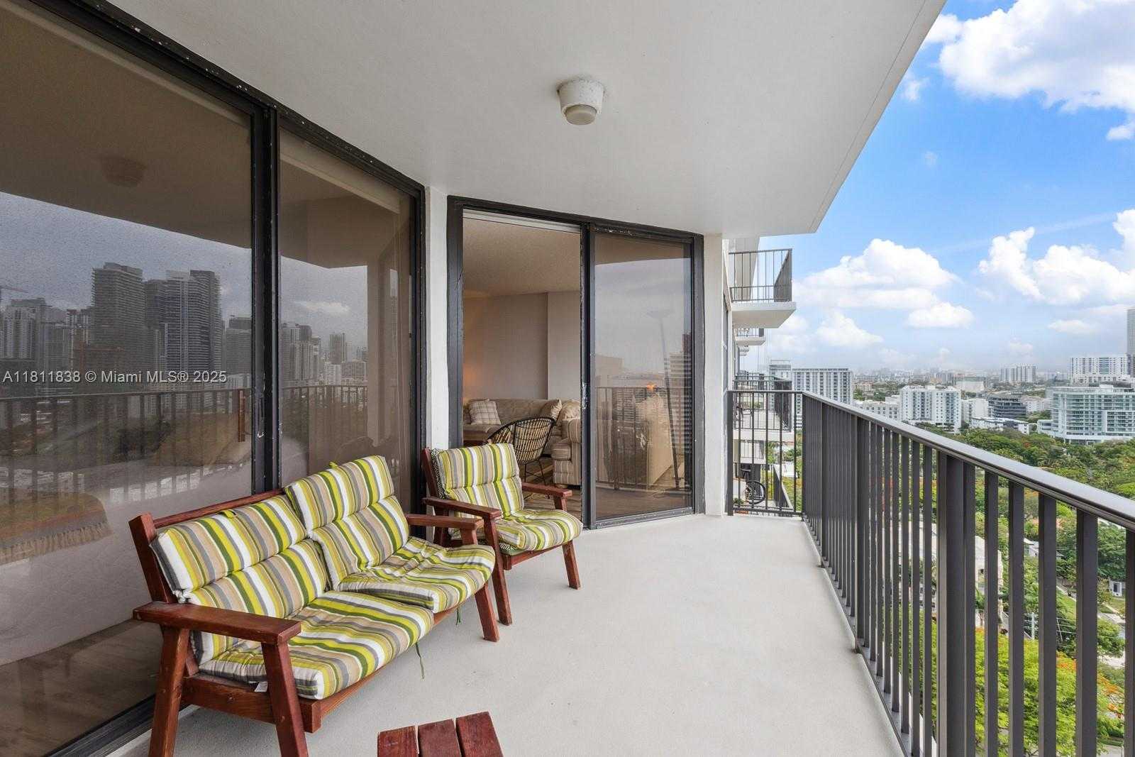 Small Image of 1901 BRICKELL AVE #B2413, Miami Number 10