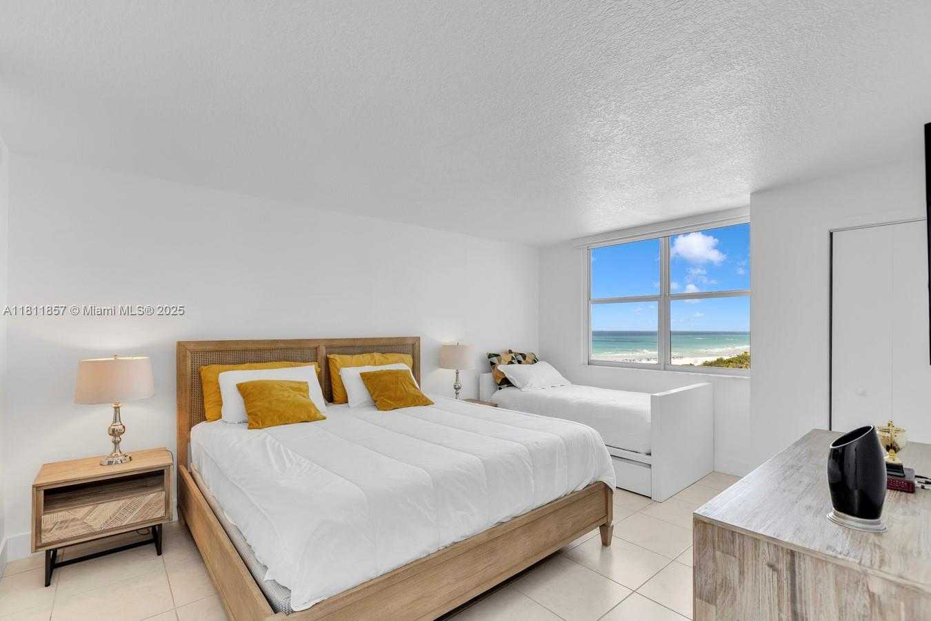 Small Image of 5701 COLLINS AVE #712, Miami Beach Number 11