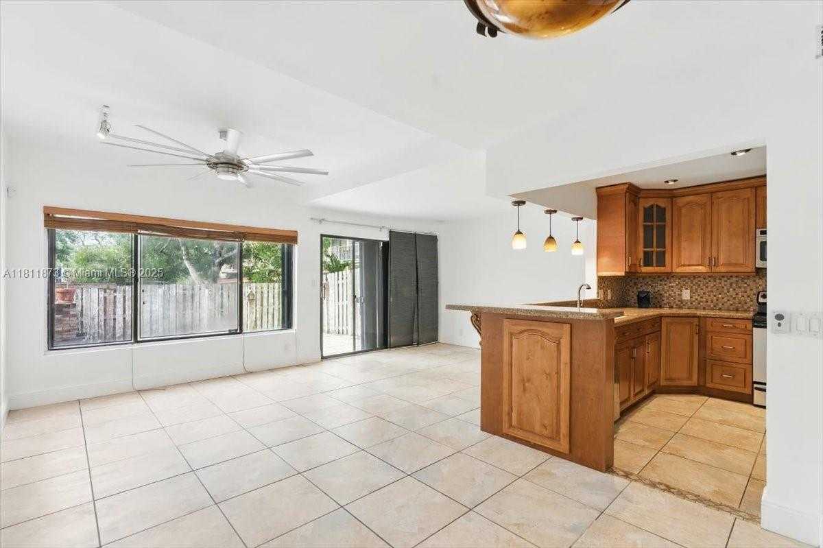 Small Image of 4225 NORTH WEST 76TH AVE, Davie Number 11
