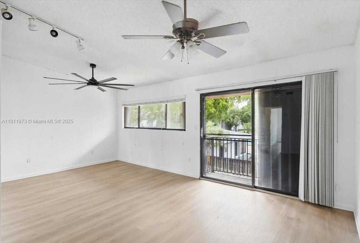 Small Image of 4225 NORTH WEST 76TH AVE, Davie Number 18