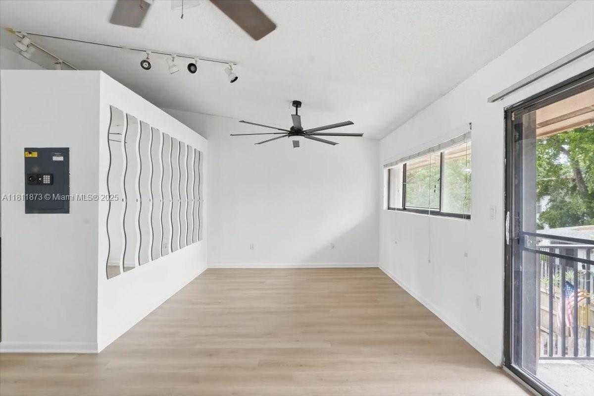 Small Image of 4225 NORTH WEST 76TH AVE, Davie Number 19