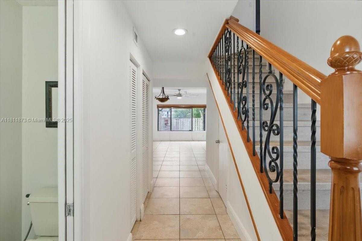 Small Image of 4225 NORTH WEST 76TH AVE, Davie Number 2