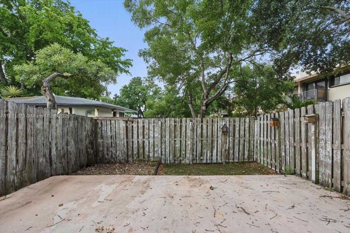 Small Image of 4225 NORTH WEST 76TH AVE, Davie Number 33